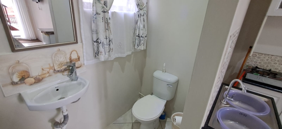 9 Bedroom Property for Sale in Winterstrand Eastern Cape